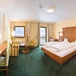 Hotel Der Wiesenhof 4*