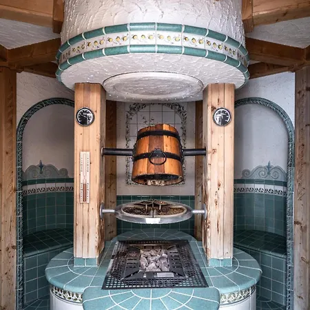 Der Wiesenhof פרטיסאו