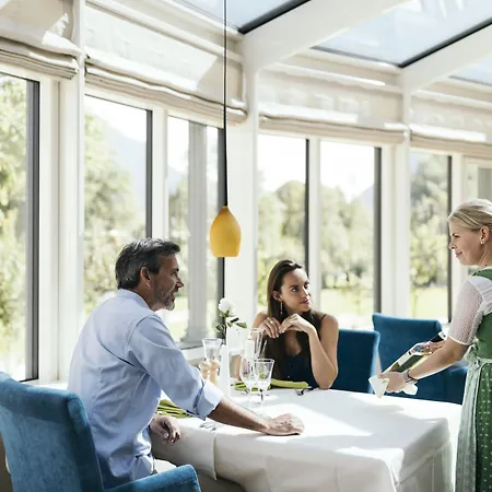 Der Wiesenhof פרטיסאו